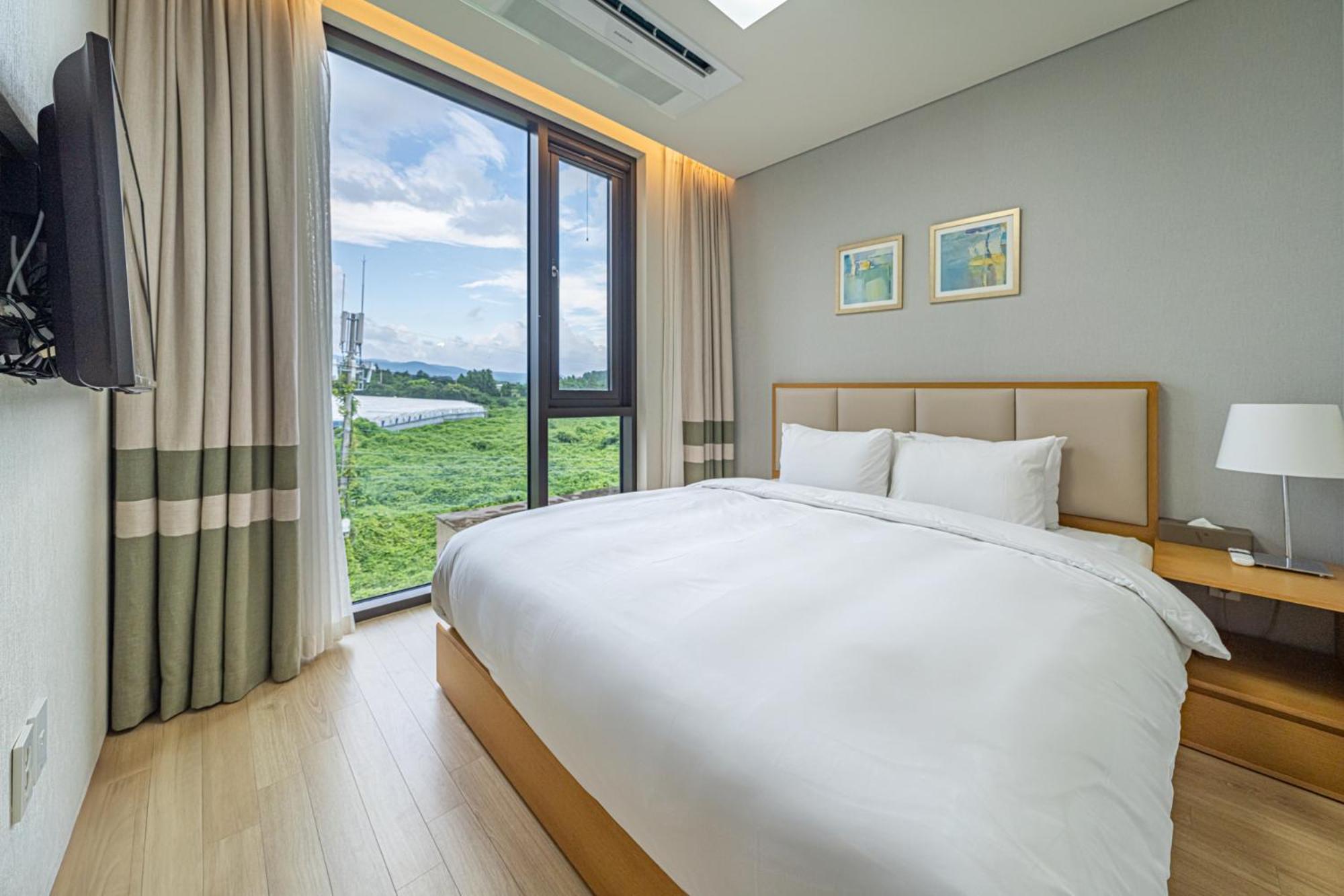 Velum Resort Seogwipo Exterior photo